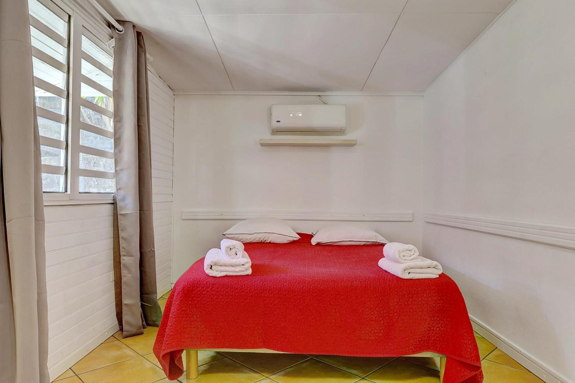 La Villa D'Eden - Saint Gilles Les Bains Экстерьер фото